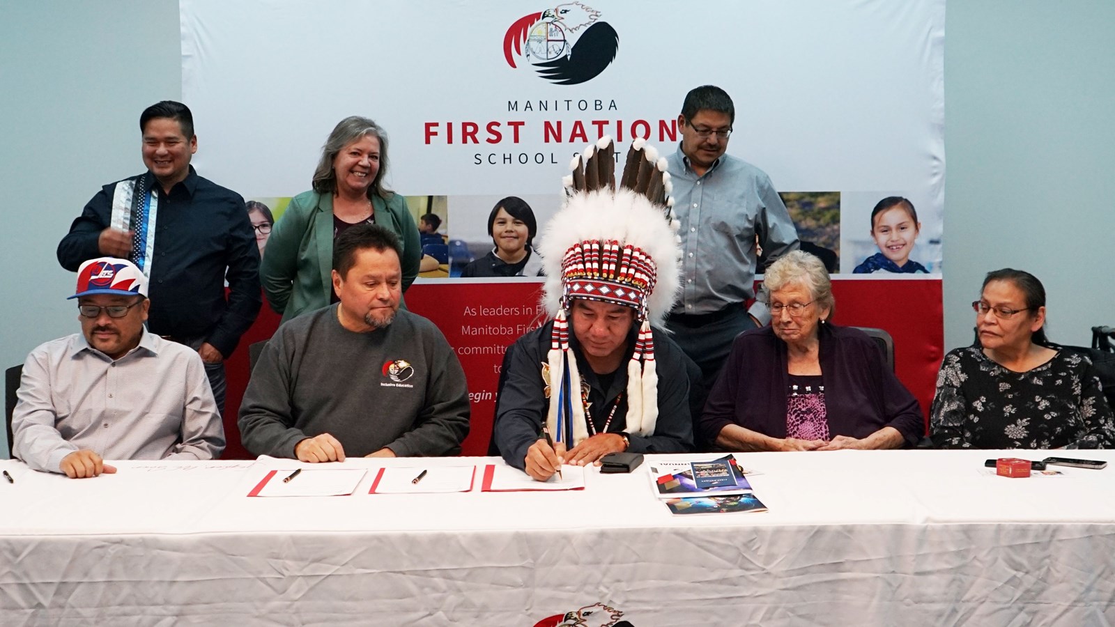 Kinonjeoshtegon First Nation now part of the Manitoba First Nations School System